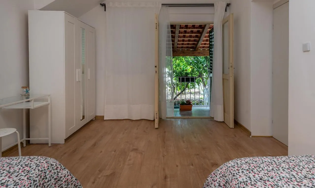 House Polus Villa Trogir 0*,  Croatia